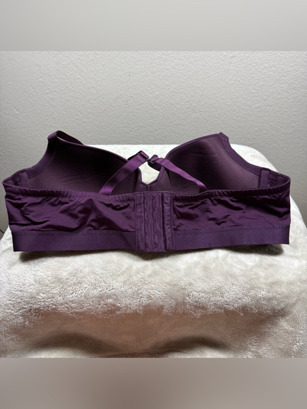 Lane Bryant Cacique Lightly lined balconette T-Shirt Bra in Deep Plum SZ:44D - Picture 2 of 8